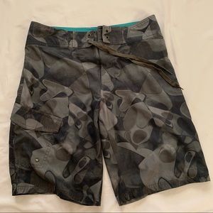 Camo mossimo supply size 32 swim trunks men’s